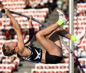 钻联总决赛女子撑杆跳破5米大关 汤普森再创佳绩